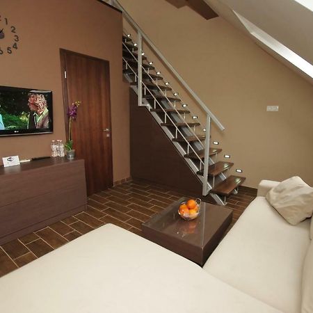 Royal Residence Apartments Gyula Exterior photo
