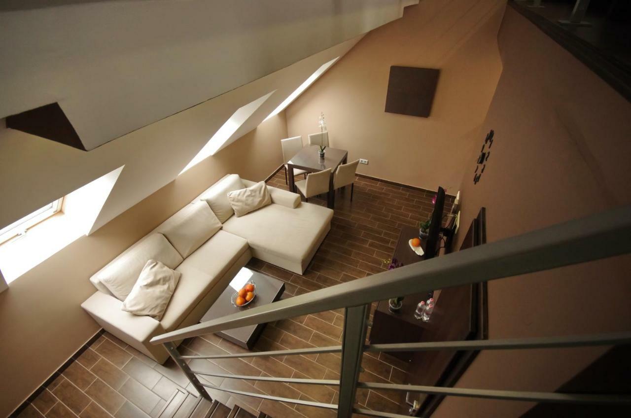 Royal Residence Apartments Gyula Exterior photo